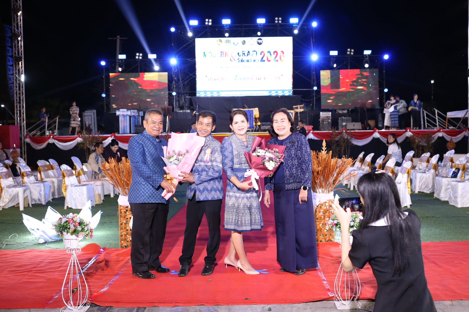 พช.สกลนคร สร้างสีสันผ้าไทย จัดเดินแบบ “ผ้าไทยใส่ให้สนุก” Modern Design & Craft Sakonnakhon 2026 ชูอัตลักษณ์ผ้าย้อมครามสู่เวทีร่วมสมัย