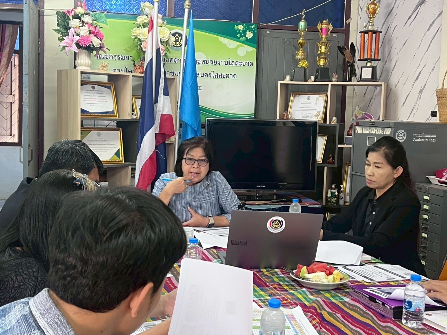 พช. สกลนคร ลงพื้นอำเภอเมือง นิเทศติดตามงานพัฒนาชุมชน หนุนเศรษฐกิจฐานรากเติบโตอย่างยั่งยืน