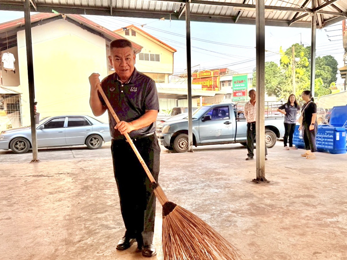 พช. สกลนคร เดินหน้าสำนักงานสะอาดน่าอยู่ จัดกิจกรรม 5 ส “Clean and Green Office 2569” สร้างบรรยากาศทำงานอย่างมีประสิทธิภาพ