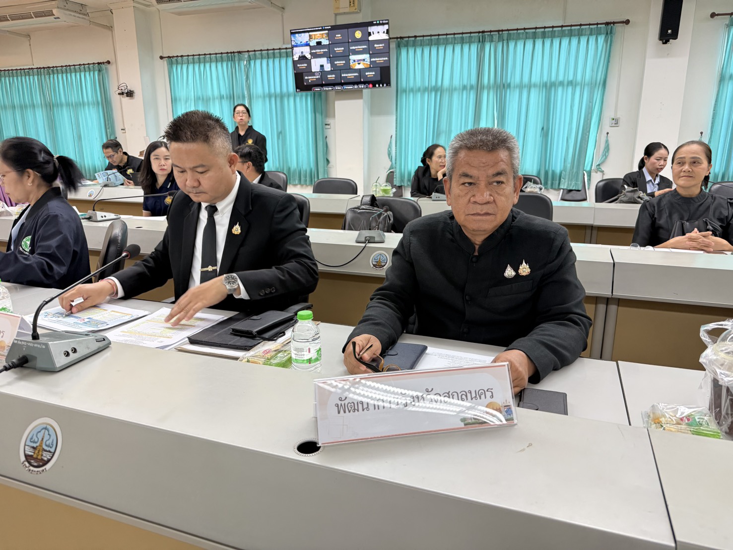     พช.สกลนคร ร่วมต้อนรับผู้ตรวจราชการสำนักนายกรัฐมนตรี เขตตรวจราชการที่ 11 ลงพื้นที่ติดตามงานบูรณาการ ชู “Smart มู” บ้านท่าวัดเหนือ ดันการท่องเที่ยววิถีชุมชน สัมผัสธรรมชาติ–วัฒนธรรม สร้างรายได้อย่างยั่งยืน