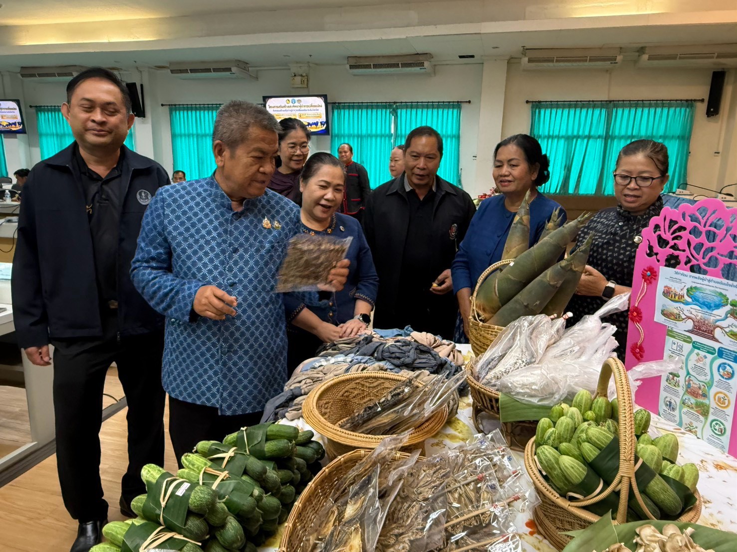  พช.สกลนคร เดินหน้าสร้างผู้นำการเปลี่ยนแปลงระดับจังหวัด เสริมพลังเครือข่ายผู้นำ ขับเคลื่อนตำบลเข้มแข็งตามหลักปรัชญาของเศรษฐกิจพอเพียงสู่ความยั่งยืน