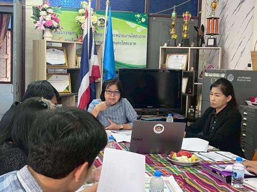 พช. สกลนคร ลงพื้นอำเภอเมือง นิเทศติดตามงานพัฒนาชุมชน หนุนเศรษฐกิจฐานรากเติบโตอย่างยั่งยืน