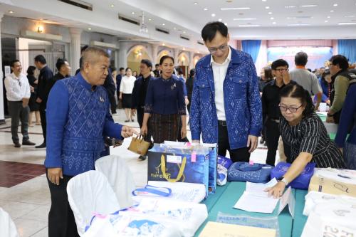   พช.สกลนคร เดินหน้าคัดสรรสุดยอด OTOP ปี 2569 ยกระดับ 272 ผลิตภัณฑ์ สู่มาตรฐานคุณภาพและความเข้มแข็งของชุมชน
