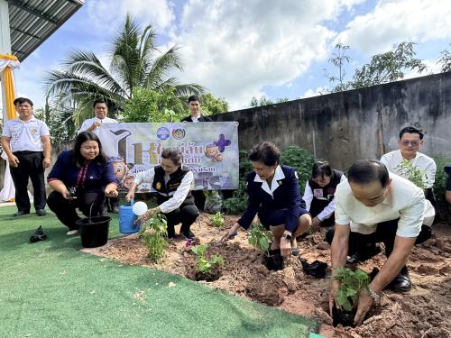   พช สกลนคร ร่วมช่วยเหลือผู้ประสบปัญหาด้านที่อยู่อาศัย ตามโครงการสงเคราะห์สร้างบ้านผู้ยากไร้ ประจำปีงบประมาณ 2569 (บ้านตุ้มโฮม ปันสุข) พร้อมส่งเสริมการพึ่งพาตนเองด้วยการปลูกผักสวนครัว