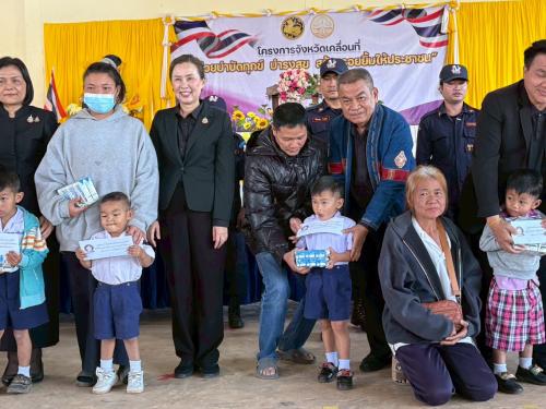 พ.ช. สกลนคร ร่วมออกบริการจังหวัดเคลื่อนที่ “หน่วยบำบัดทุกข์ บำรุงสุข สร้างรอยยิ้มให้ประชาชน” ที่บ้านนาเหมือง อำเภอพังโคน